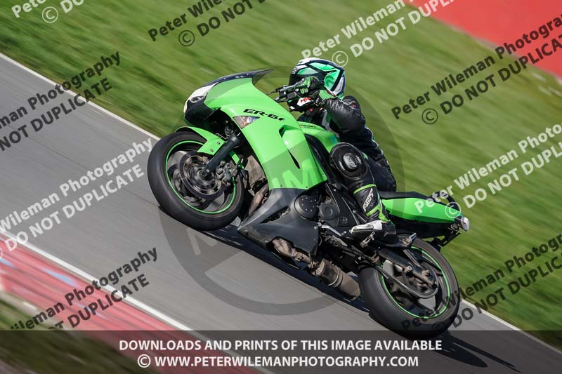 donington no limits trackday;donington park photographs;donington trackday photographs;no limits trackdays;peter wileman photography;trackday digital images;trackday photos